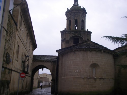 Puente de la Reina. Puerta de salida al Puente.