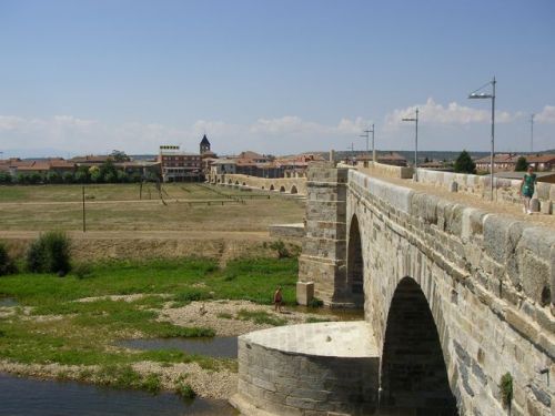 Hospital de Örbigo. Puente del Paso Honroso