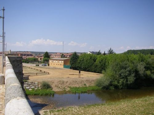 Vista de Hospital de Órbigo y el río Órbigo