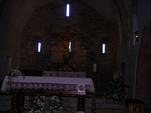 O Cebreiro. Interiror de la Iglesia de Santa Matría la Real. 